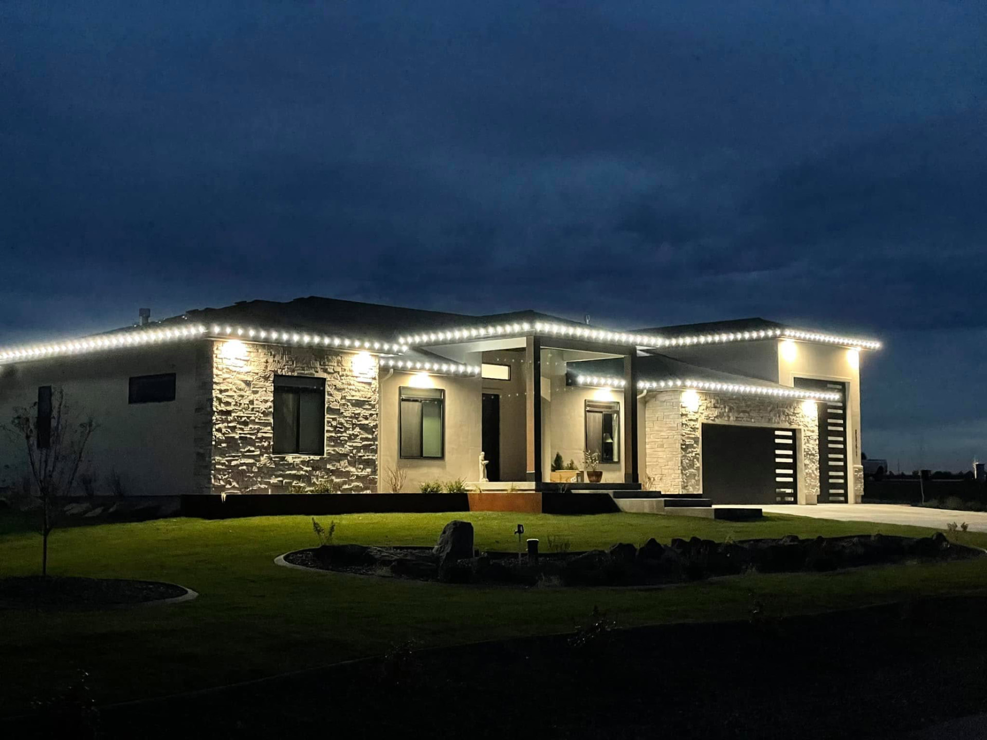 Christmas Lights services by Hanks Custom Lawn Care